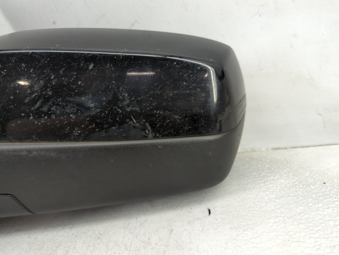 2014-2019 Chevrolet Silverado 1500 Driver Side View Mirror - Left Door Mirror OEM Used - Oemusedautoparts1.com