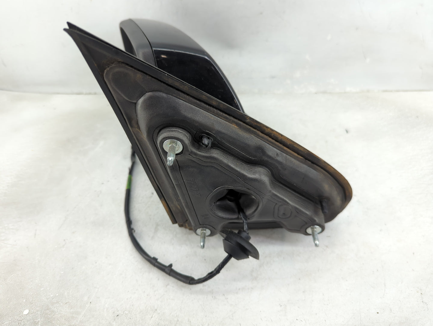 2014-2019 Chevrolet Silverado 1500 Driver Side View Mirror - Left Door Mirror OEM Used - Oemusedautoparts1.com