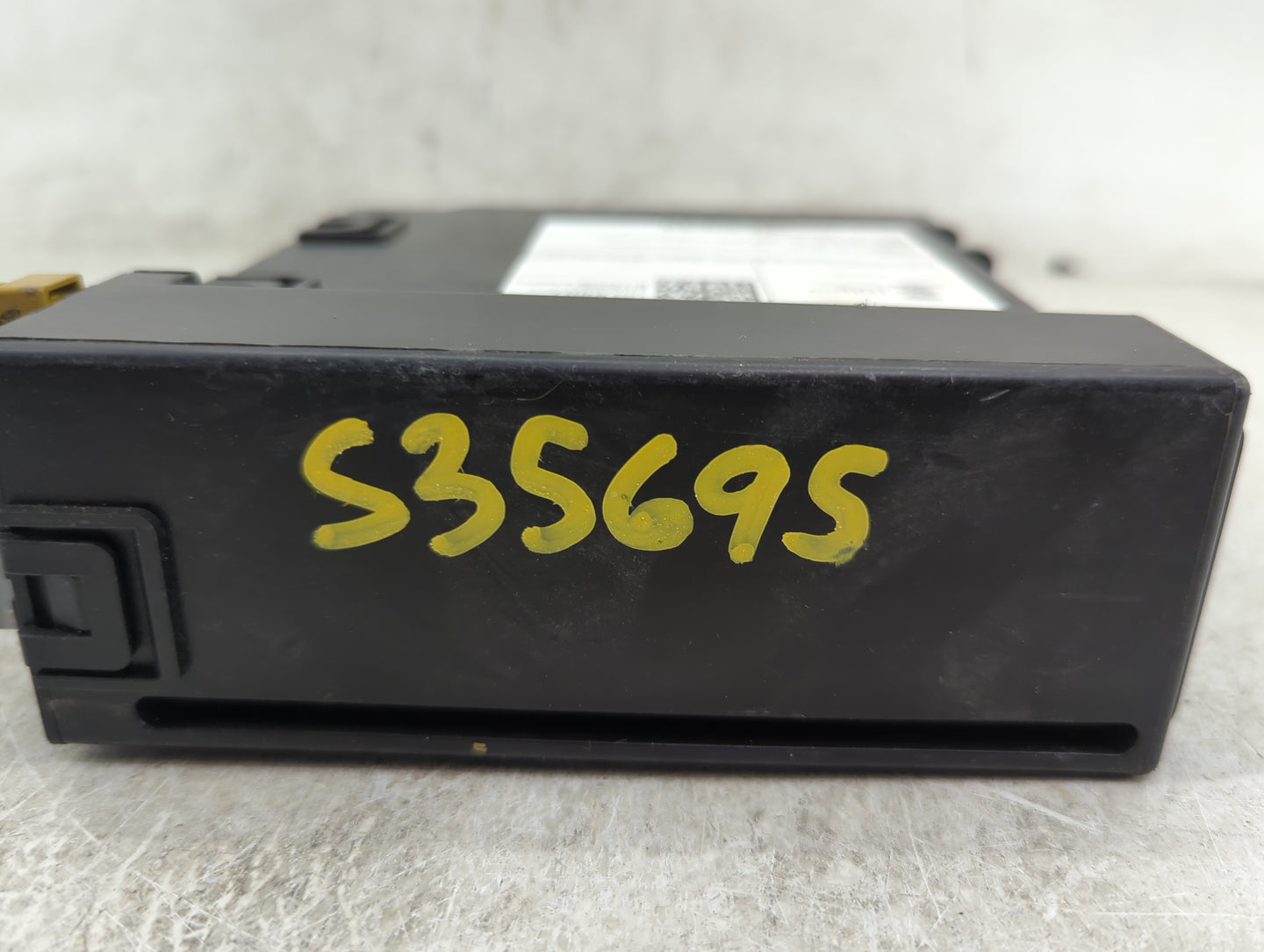 2015 Chevrolet Silverado 1500 Radio AM FM Cd Player Receiver Replacement P/N:13596607 111000-5710D101, BT3E934U Fits Fits 20