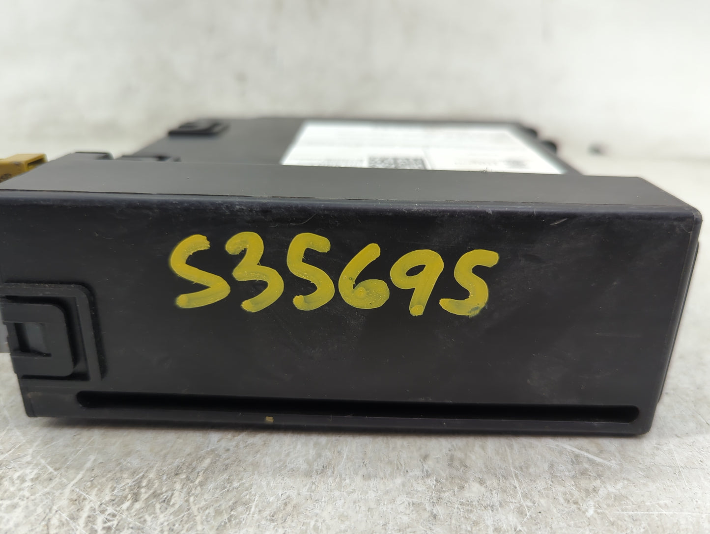 2015 Chevrolet Silverado 1500 Radio AM FM Cd Player Receiver Replacement P/N:13596607 111000-5710D101, BT3E934U Fits Fits 20