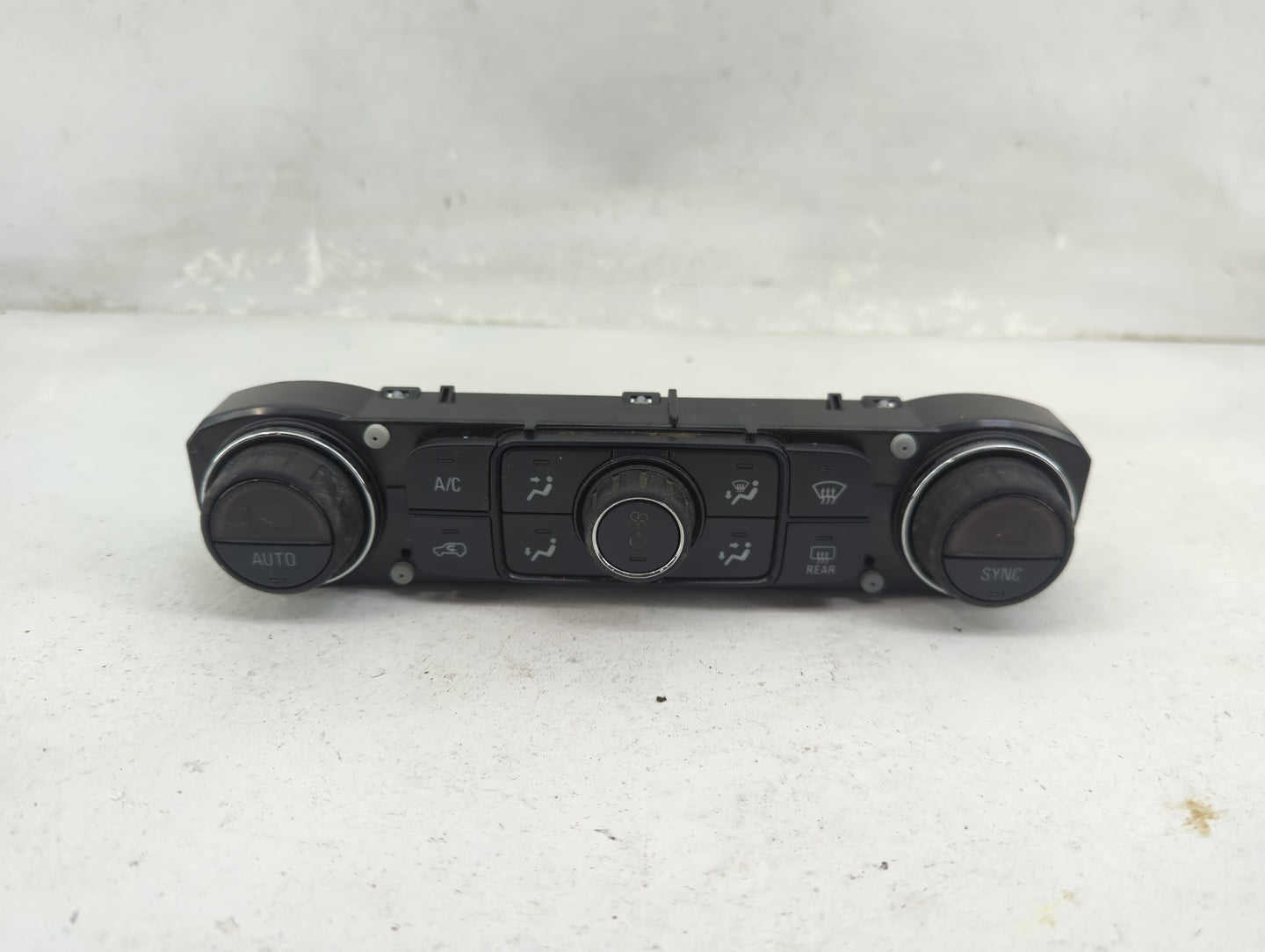 2014-2019 Chevrolet Silverado 1500 Climate Control Module Temperature AC/Heater Replacement P/N:23486614 815372982 Fits OEM 