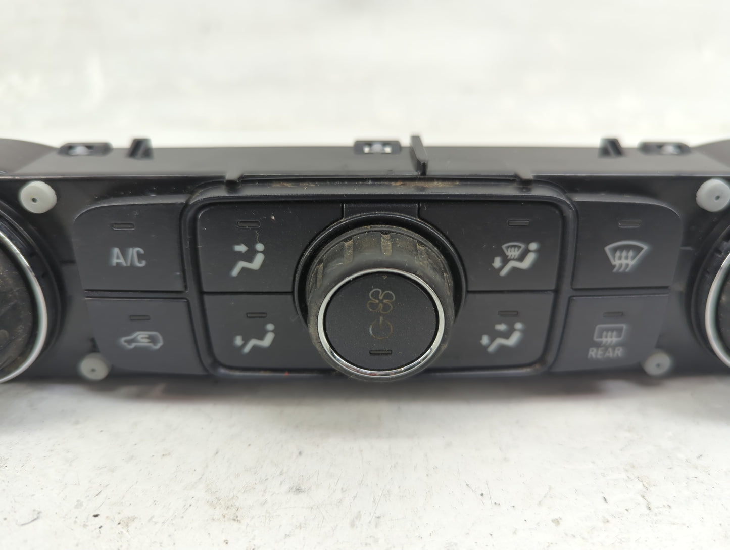 2014-2019 Chevrolet Silverado 1500 Climate Control Module Temperature AC/Heater Replacement P/N:23486614 815372982 Fits OEM 