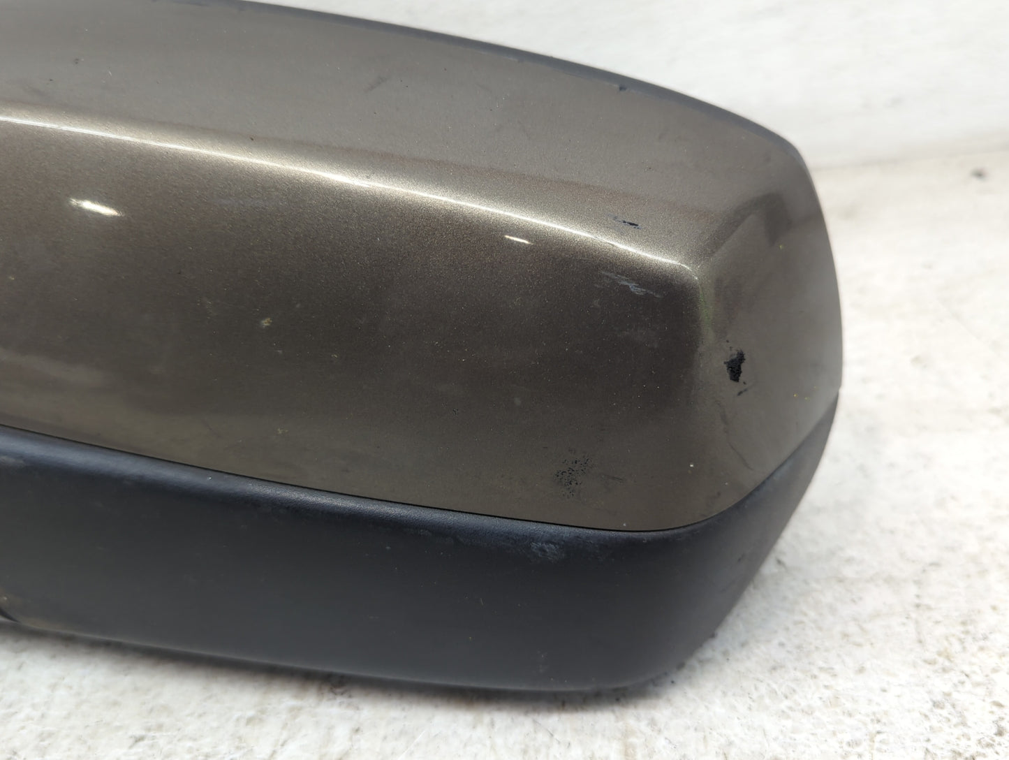2014-2019 Chevrolet Silverado 1500 Driver Side View Mirror - Left Door Mirror OEM Used - Oemusedautoparts1.com