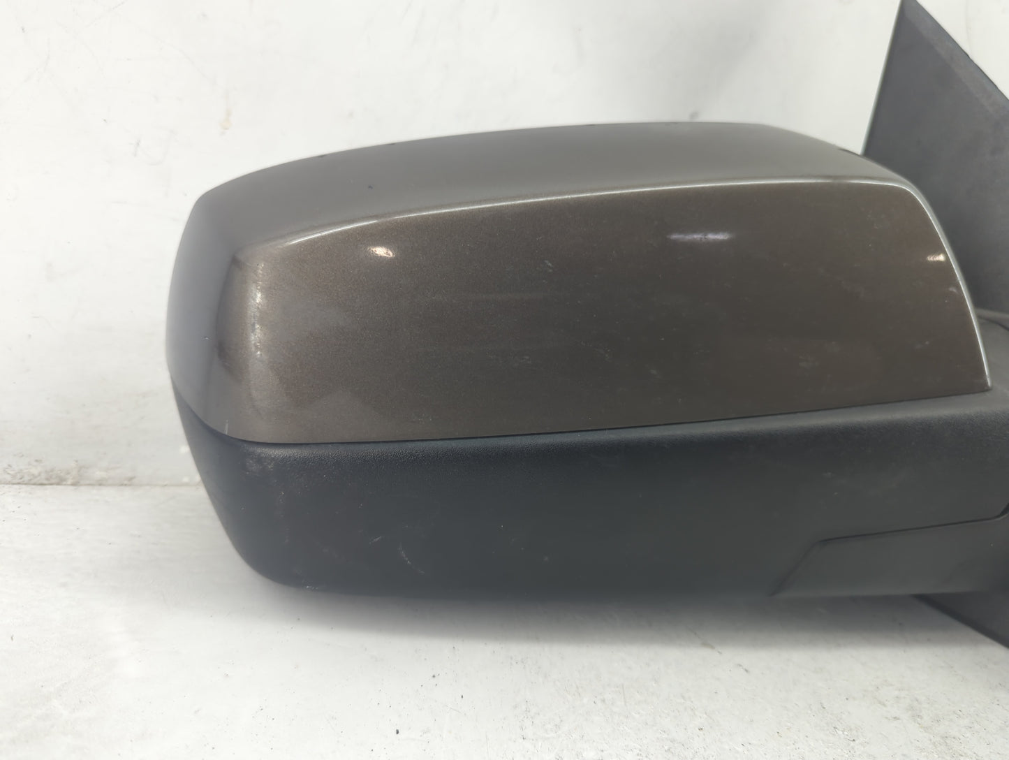 2014-2019 Chevrolet Silverado 1500 Passenger Side View Mirror - Right Door Mirror OEM Used - Oemusedautoparts1.com