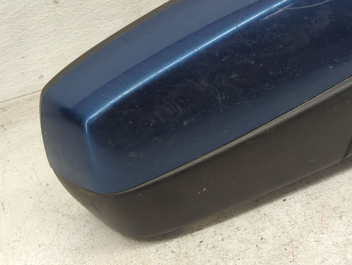2014-2019 Chevrolet Silverado 1500 Passenger Side View Mirror - Right Door Mirror OEM Used - Oemusedautoparts1.com