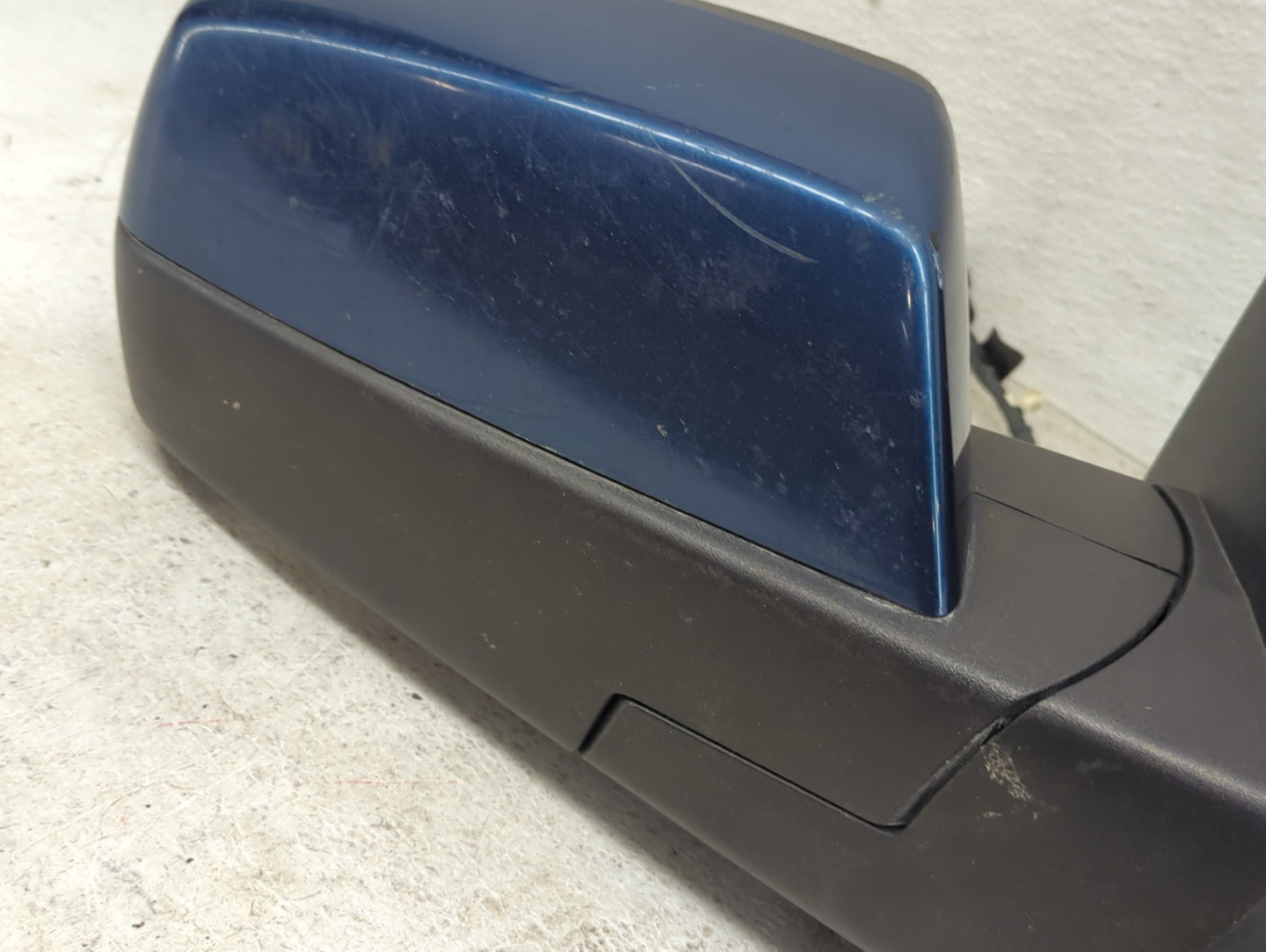 2014-2019 Chevrolet Silverado 1500 Passenger Side View Mirror - Right Door Mirror OEM Used - Oemusedautoparts1.com
