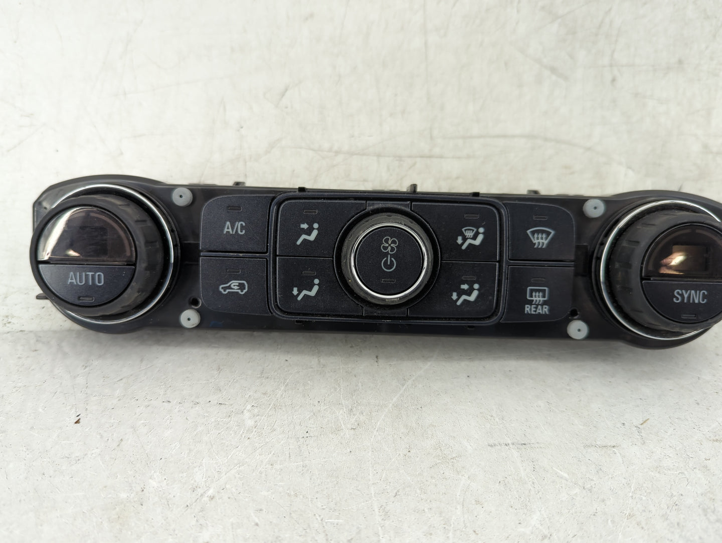 2014-2019 Chevrolet Silverado 1500 Climate Control Module Temperature AC/Heater Replacement P/N:23486614 815372982 Fits OEM 