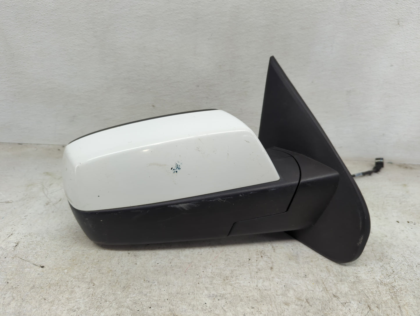 2014-2019 Chevrolet Silverado 1500 Passenger Side View Mirror - Right Door Mirror OEM Used - Oemusedautoparts1.com
