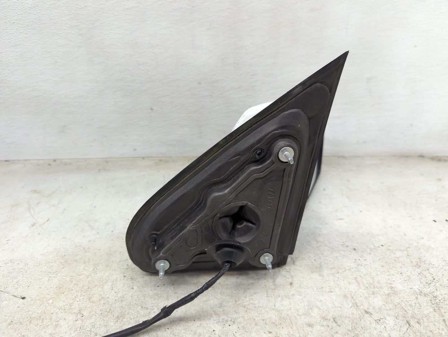 2014-2019 Chevrolet Silverado 1500 Passenger Side View Mirror - Right Door Mirror OEM Used - Oemusedautoparts1.com