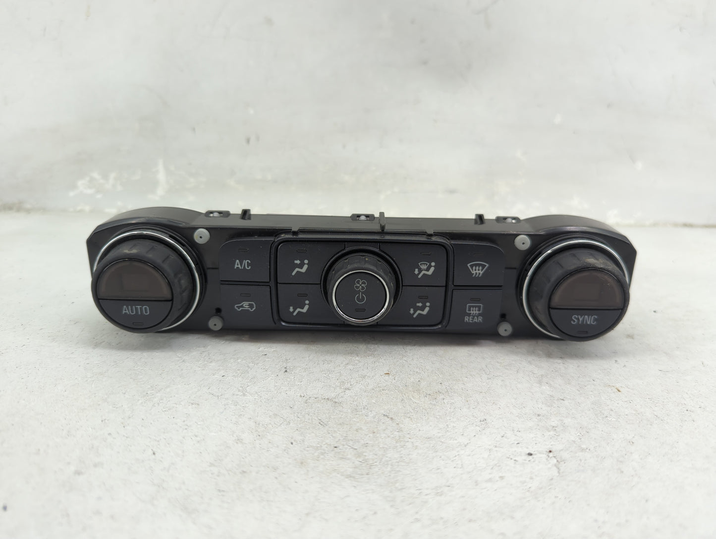 2014-2019 Chevrolet Silverado 1500 Climate Control Module Temperature AC/Heater Replacement P/N:23486614 815372982 Fits OEM 