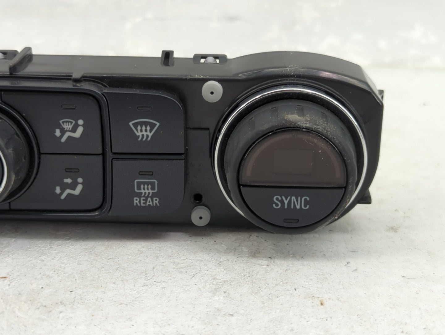 2014-2019 Chevrolet Silverado 1500 Climate Control Module Temperature AC/Heater Replacement P/N:23486614 815372982 Fits OEM 