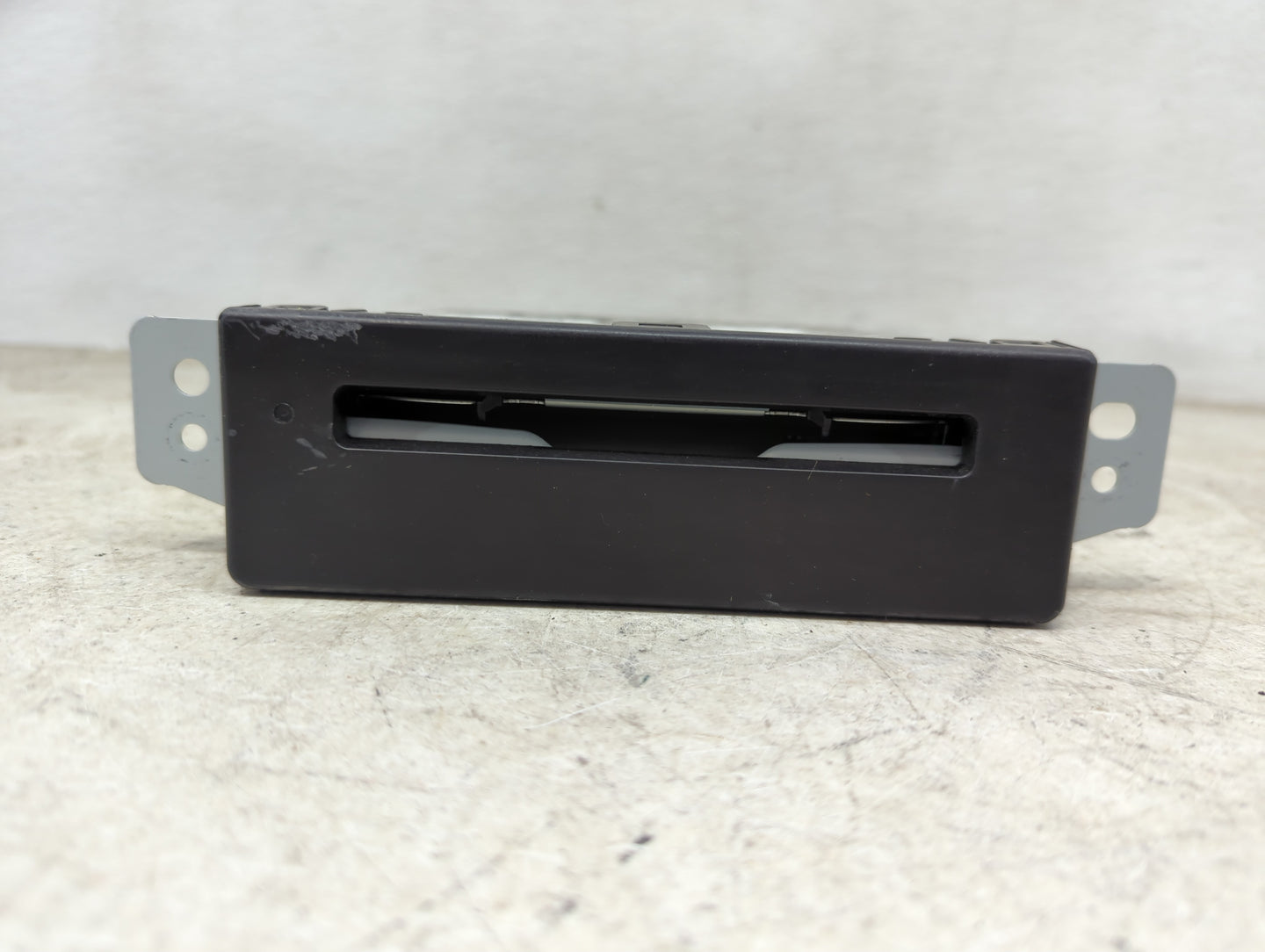 2015 Chevrolet Silverado 1500 Radio AM FM Cd Player Receiver Replacement P/N:13594481 13596609 Fits OEM Used Auto Parts - Oe
