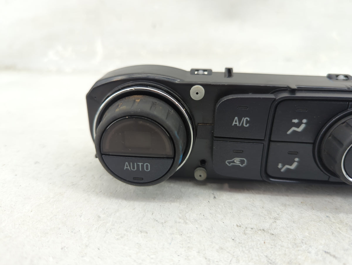 2014-2016 Chevrolet Silverado 1500 Climate Control Module Temperature AC/Heater Replacement P/N:23486614 7370200000000X Fits