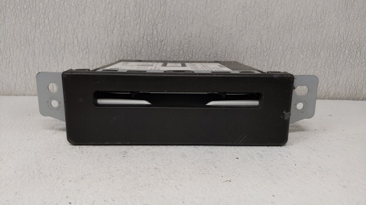 2015 Chevrolet Silverado 1500 Am Fm Cd Player Radio Receiver - Oemusedautoparts1.com