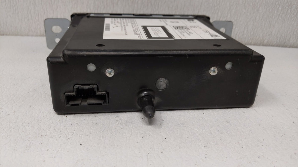 2015 Chevrolet Silverado 1500 Radio AM FM Cd Player Receiver Replacement P/N:13594481 13594481 OEM Used Auto Parts - Oemused