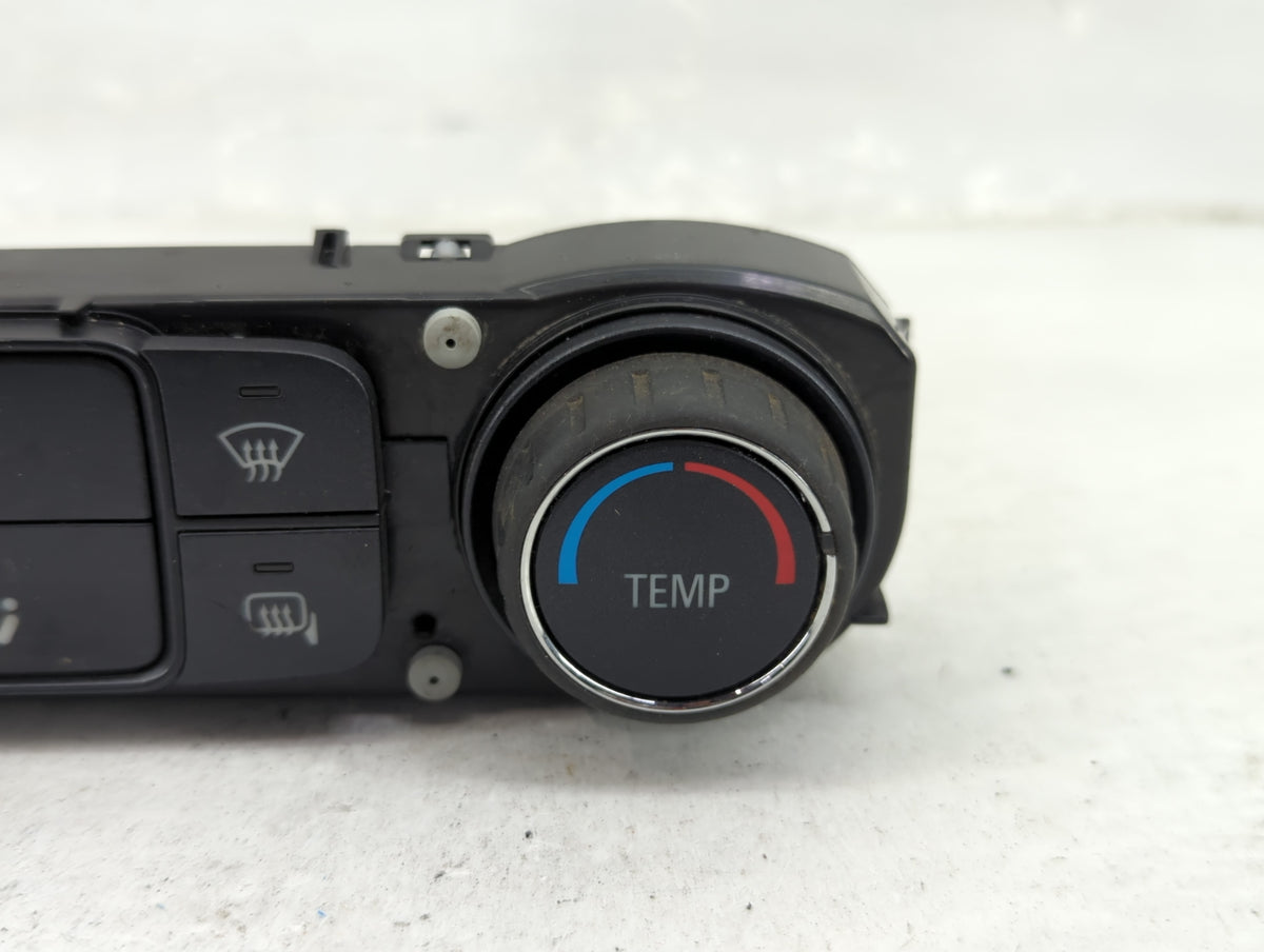 2014-2017 Chevrolet Silverado 1500 Climate Control Module Temperature AC/Heater Replacement P/N:23486621 7370200000000X Fits