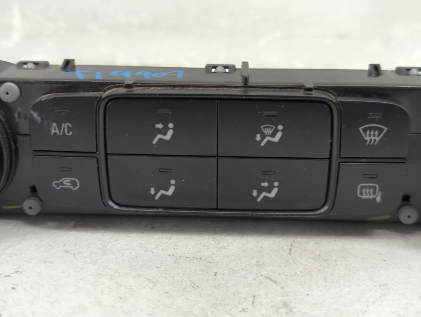 2015 Chevrolet Silverado 1500 Climate Control Module Temperature AC/Heater Replacement P/N:23486621 815372982 Fits OEM Used 