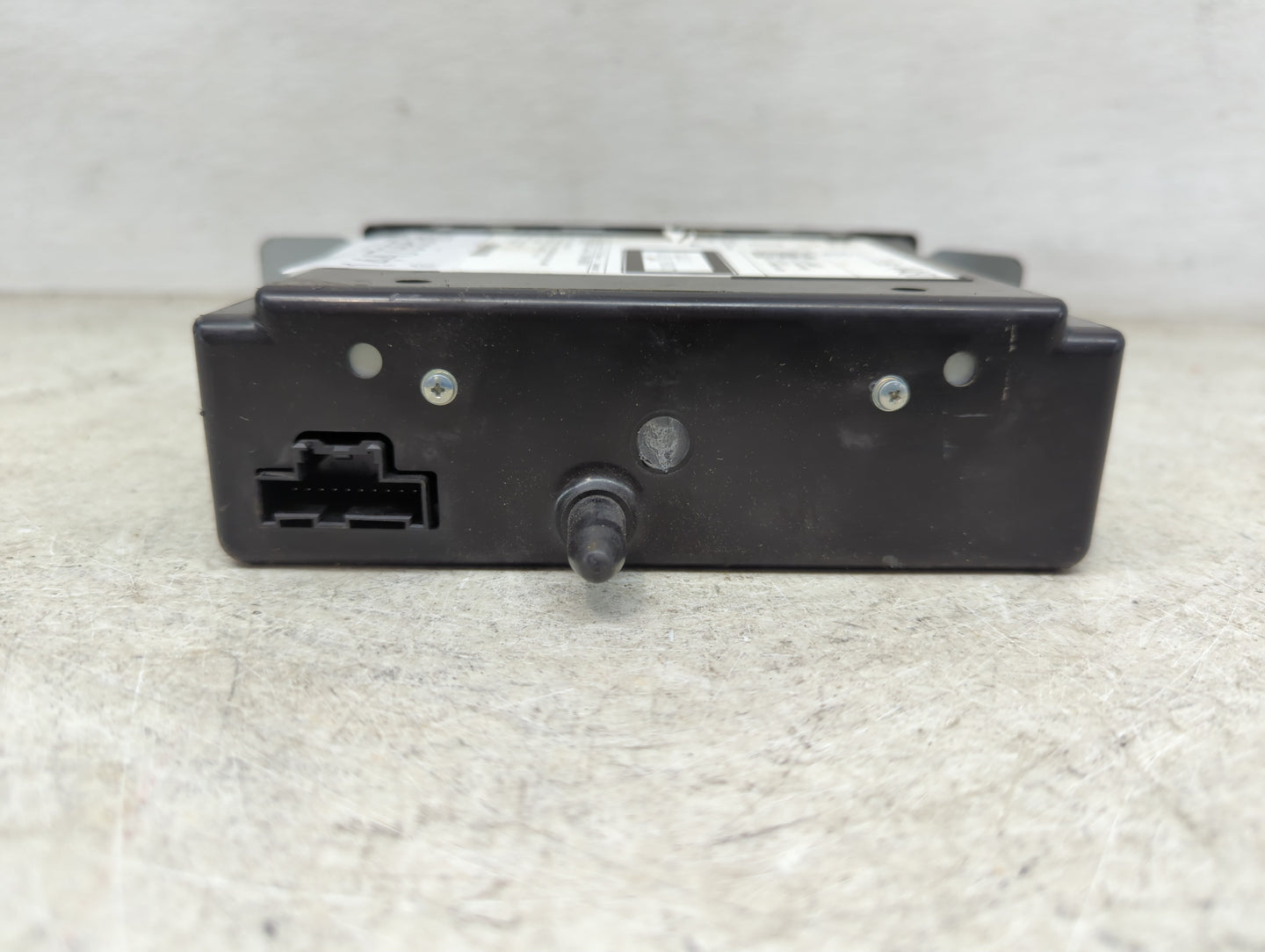 2015 Chevrolet Silverado 1500 Radio AM FM Cd Player Receiver Replacement P/N:13594481 1130006260B101 Fits OEM Used Auto Part