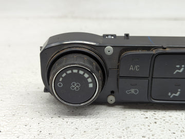 2014-2019 Chevrolet Silverado 1500 Climate Control Module Temperature AC/Heater Replacement P/N:23486619 7370200000000X Fits OEM Used Auto Parts