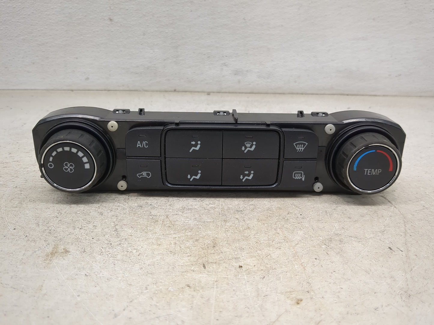 2014-2019 Chevrolet Silverado 1500 Climate Control Module Temperature AC/Heater Replacement P/N:23486619 7370200000000X Fits