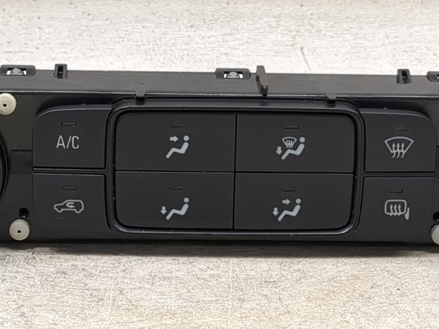 2014-2019 Chevrolet Silverado 1500 Climate Control Module Temperature AC/Heater Replacement P/N:23486619 7370200000000X Fits