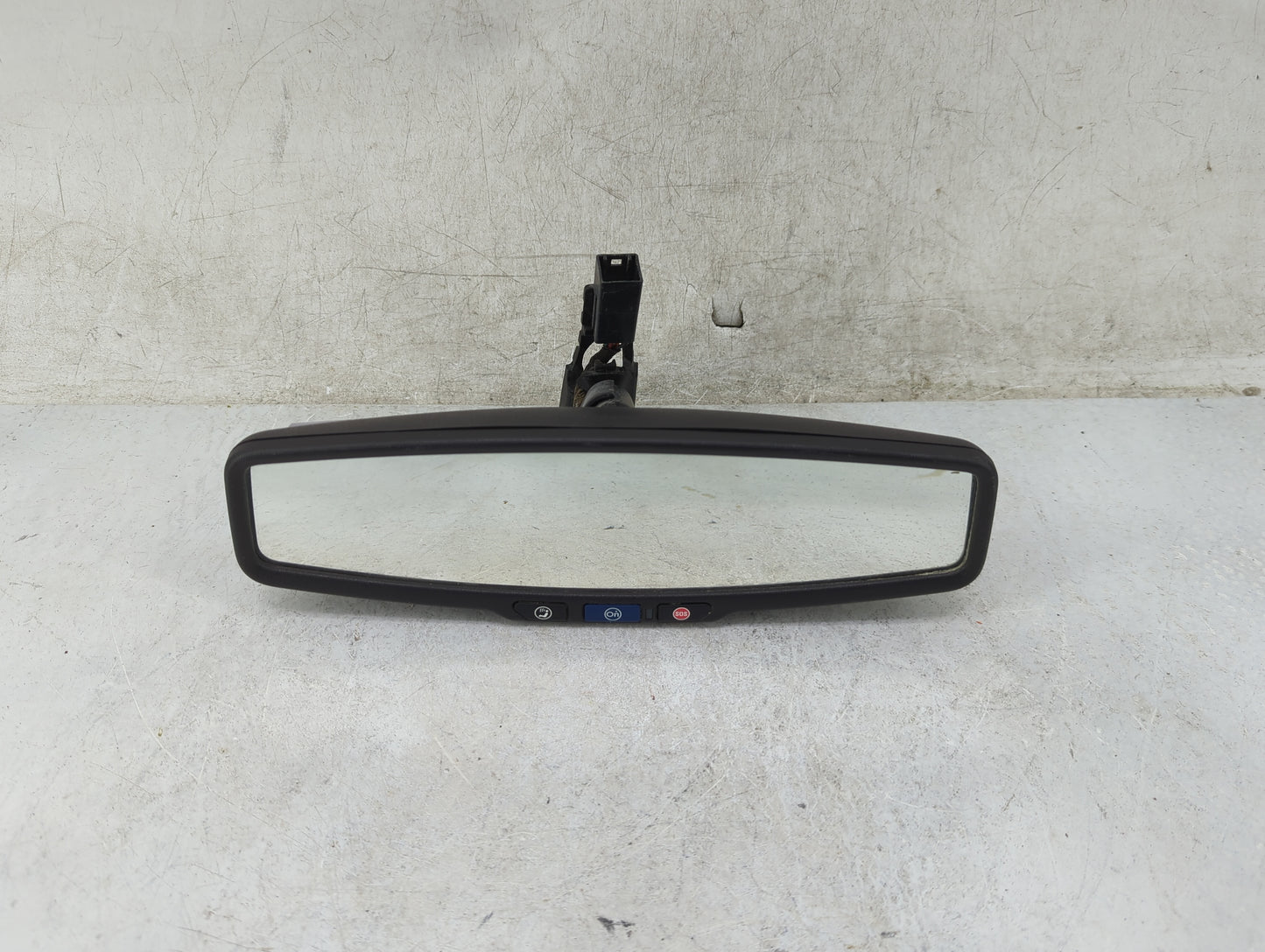 2014-2019 Chevrolet Silverado 1500 Interior Rear View Mirror Replacement OEM P/N:A048070 046392 Fits OEM Used Auto Parts - O