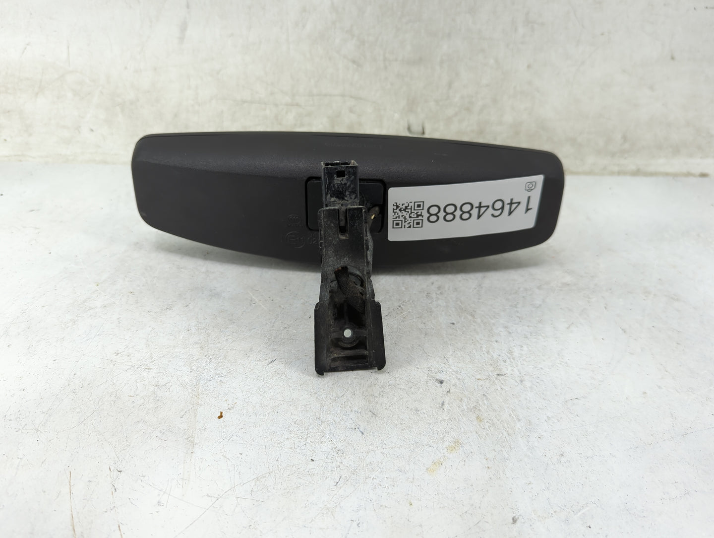 2014-2019 Chevrolet Silverado 1500 Interior Rear View Mirror Replacement OEM P/N:A048070 046392 Fits OEM Used Auto Parts - O