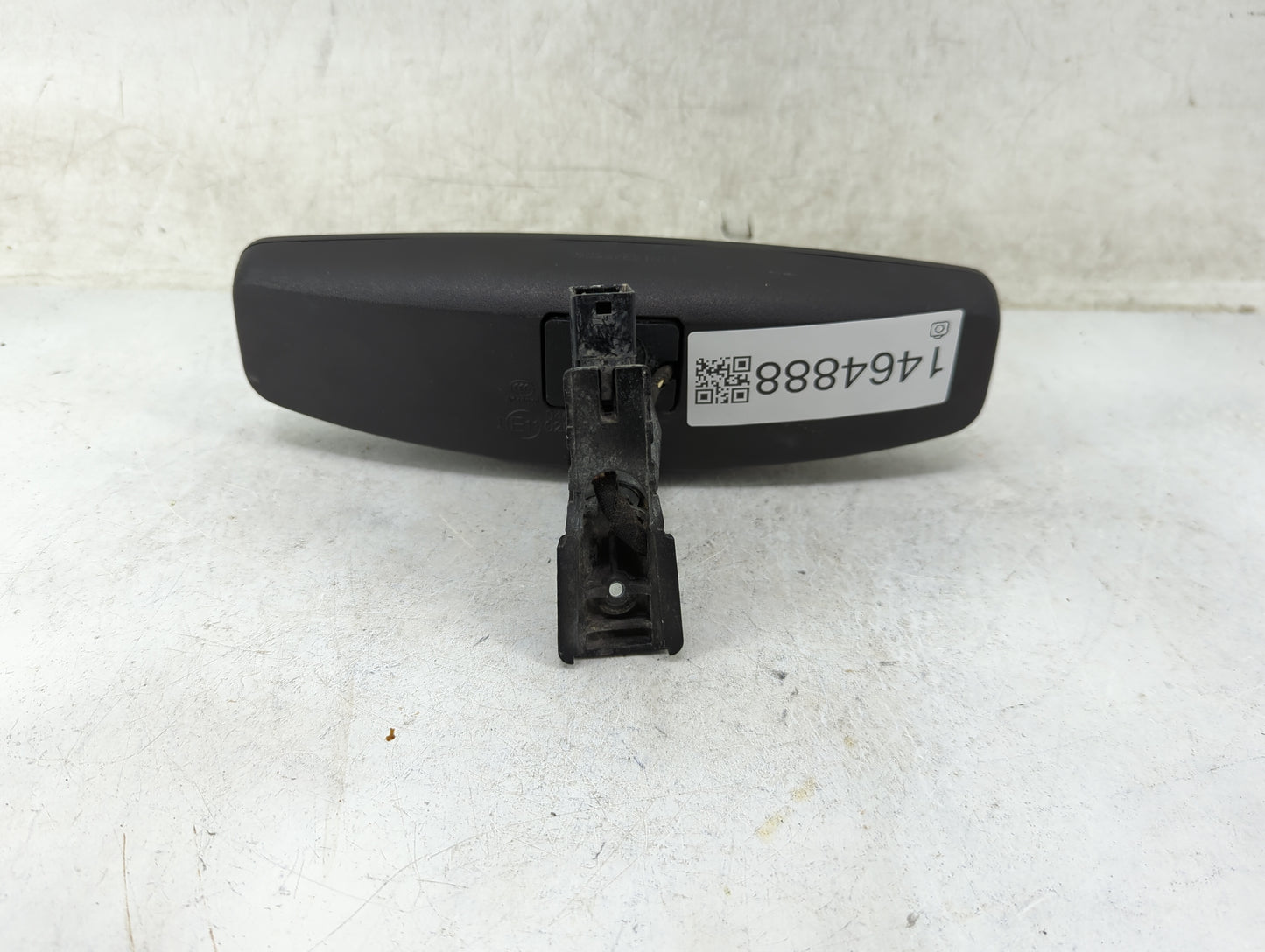 2014-2019 Chevrolet Silverado 1500 Interior Rear View Mirror Replacement OEM P/N:A048070 046392 Fits OEM Used Auto Parts - O