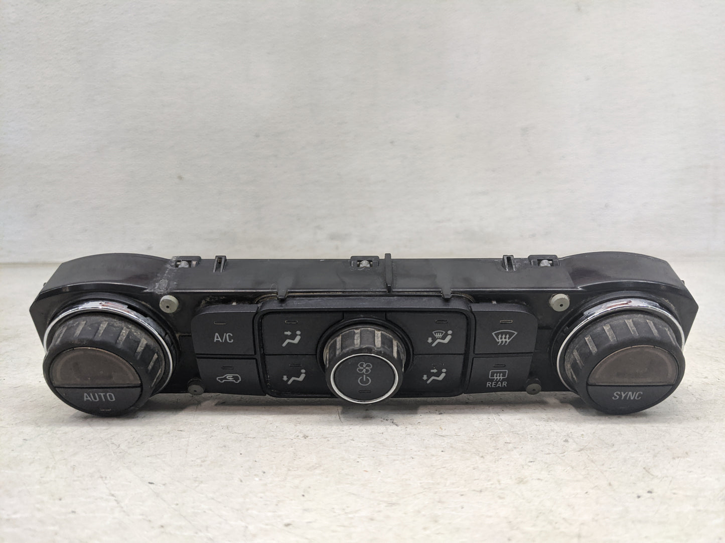 2014-2019 Chevrolet Silverado 1500 Climate Control Module Temperature AC/Heater Replacement P/N:23486614 737020000000X Fits 