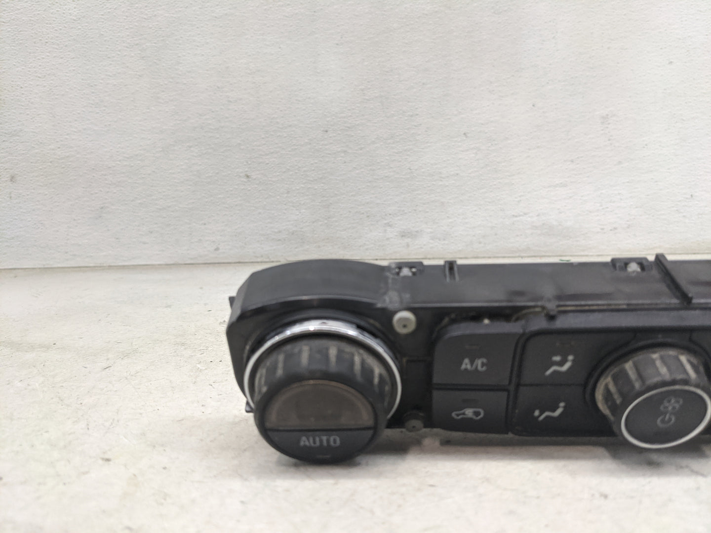 2014-2019 Chevrolet Silverado 1500 Climate Control Module Temperature AC/Heater Replacement P/N:23486614 737020000000X Fits 