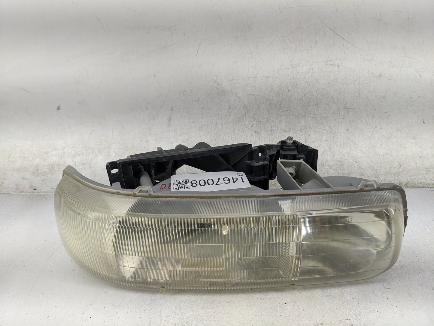 2014 Silverado 1500 Passenger Right Oem Head Light Headlight Lamp - Oemusedautoparts1.com