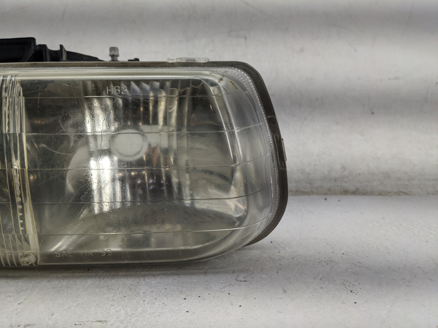 2014 Silverado 1500 Passenger Right Oem Head Light Headlight Lamp - Oemusedautoparts1.com