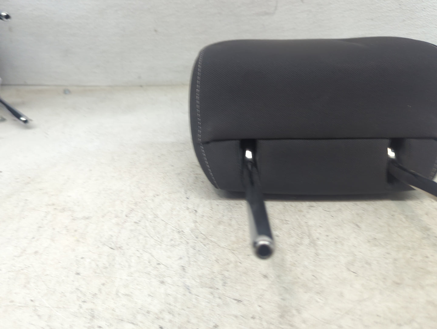 2015 Chevrolet Silverado 1500 Headrest Head Rest Front Driver Passenger Seat Fits OEM Used Auto Parts - Oemusedautoparts1.co
