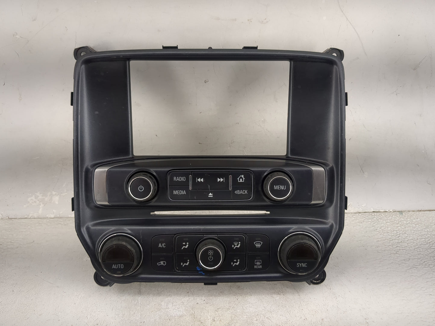 2014-2015 Chevrolet Silverado 1500 Radio AM FM Cd Player Receiver Replacement P/N:23486614 815372982 Fits Fits 2014 2015 OEM