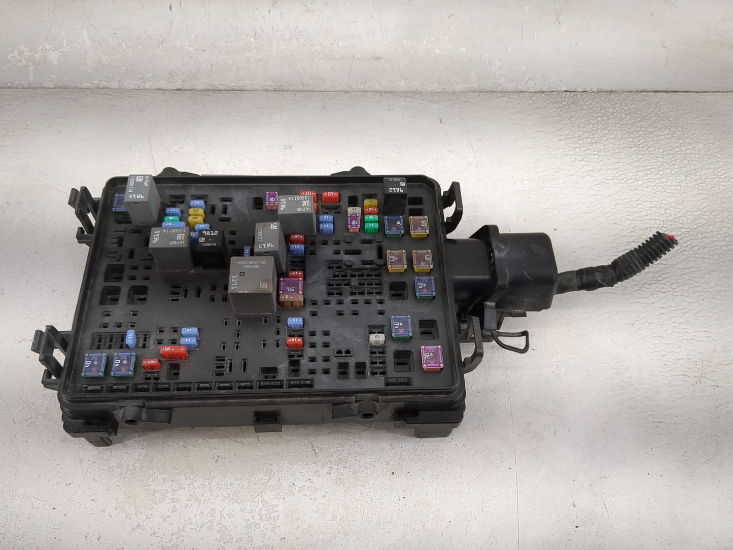 2016-2017 Chevrolet Silverado 1500 Fusebox Fuse Box Panel Relay Module P/N:23285566 Fits Fits 2016 2017 OEM Used Auto Parts 