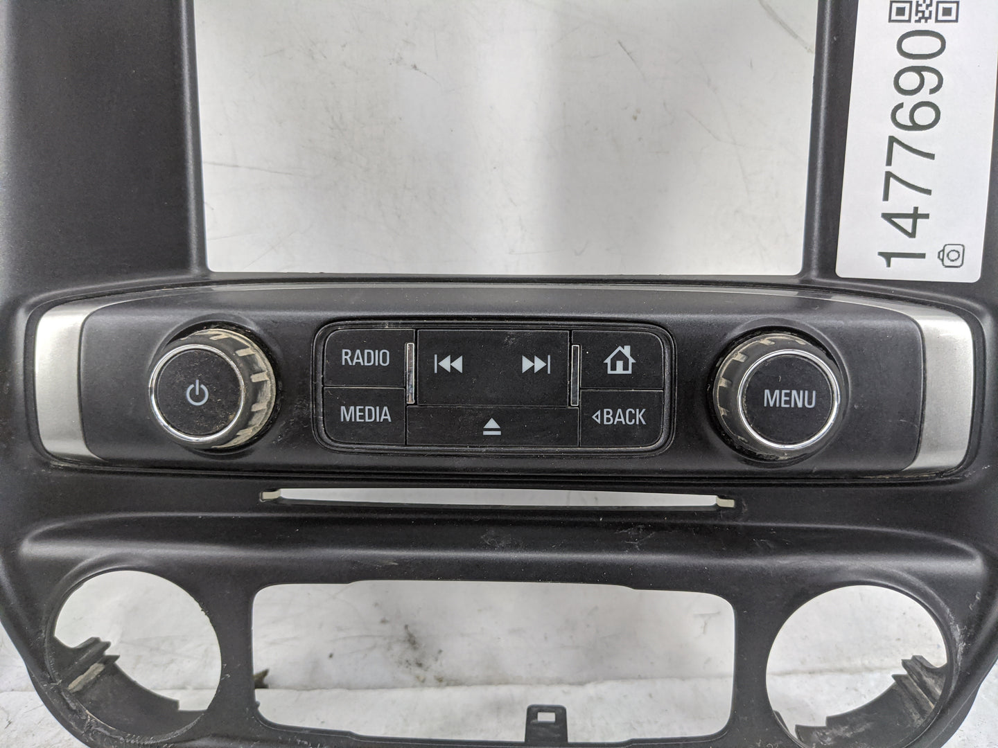 2015-2016 Chevrolet Silverado 1500 Radio Control Panel Black 1477690 - Oemusedautoparts1.com