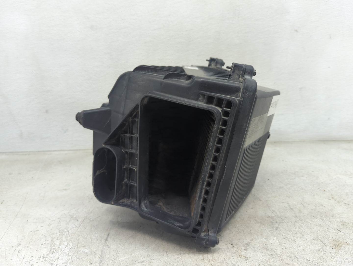 2014-2016 Chevrolet Silverado 1500 Air Cleaner Intake-duct Hose Tube - Oemusedautoparts1.com
