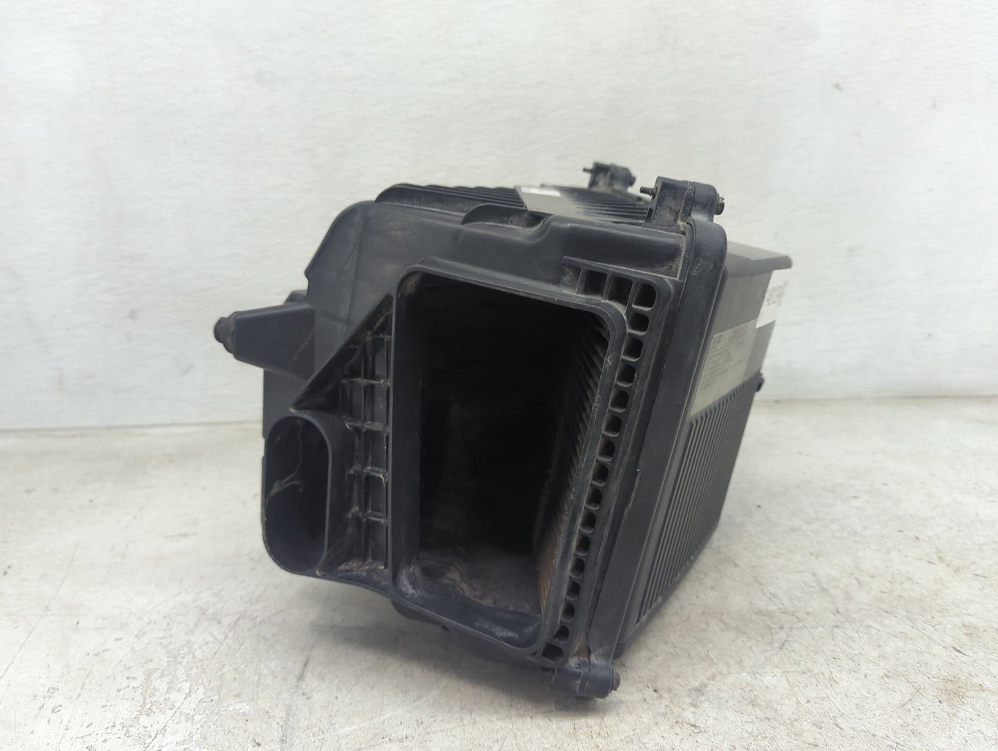 2014-2016 Chevrolet Silverado 1500 Air Cleaner Intake-duct Hose Tube - Oemusedautoparts1.com