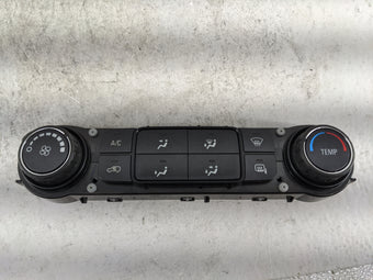 compare product 2014-2019 Chevrolet Silverado 1500 Climate Control Module Temperature AC/Heater Replacement P/N:23486621 815372982 Fits OEM Used Auto Parts