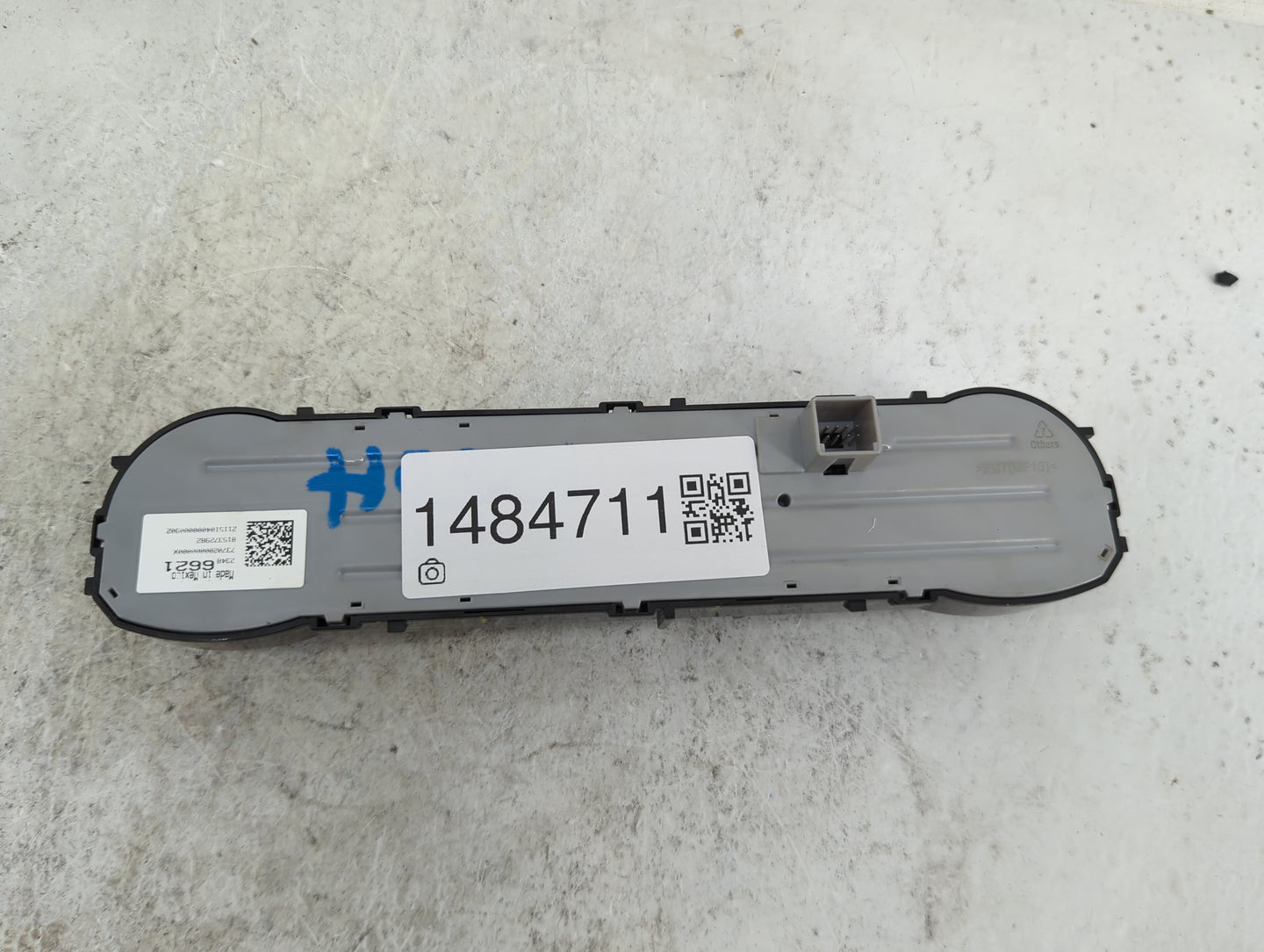 2014-2019 Chevrolet Silverado 1500 Climate Control Module Temperature AC/Heater Replacement P/N:23486621 815372982 Fits OEM 
