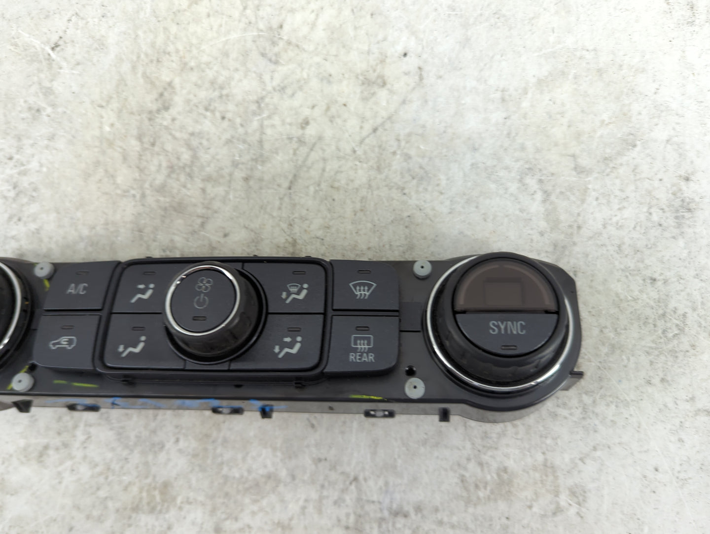 2015 Chevrolet Silverado 1500 Climate Control Module Temperature AC/Heater Replacement P/N:23486614 815372982 Fits OEM Used 