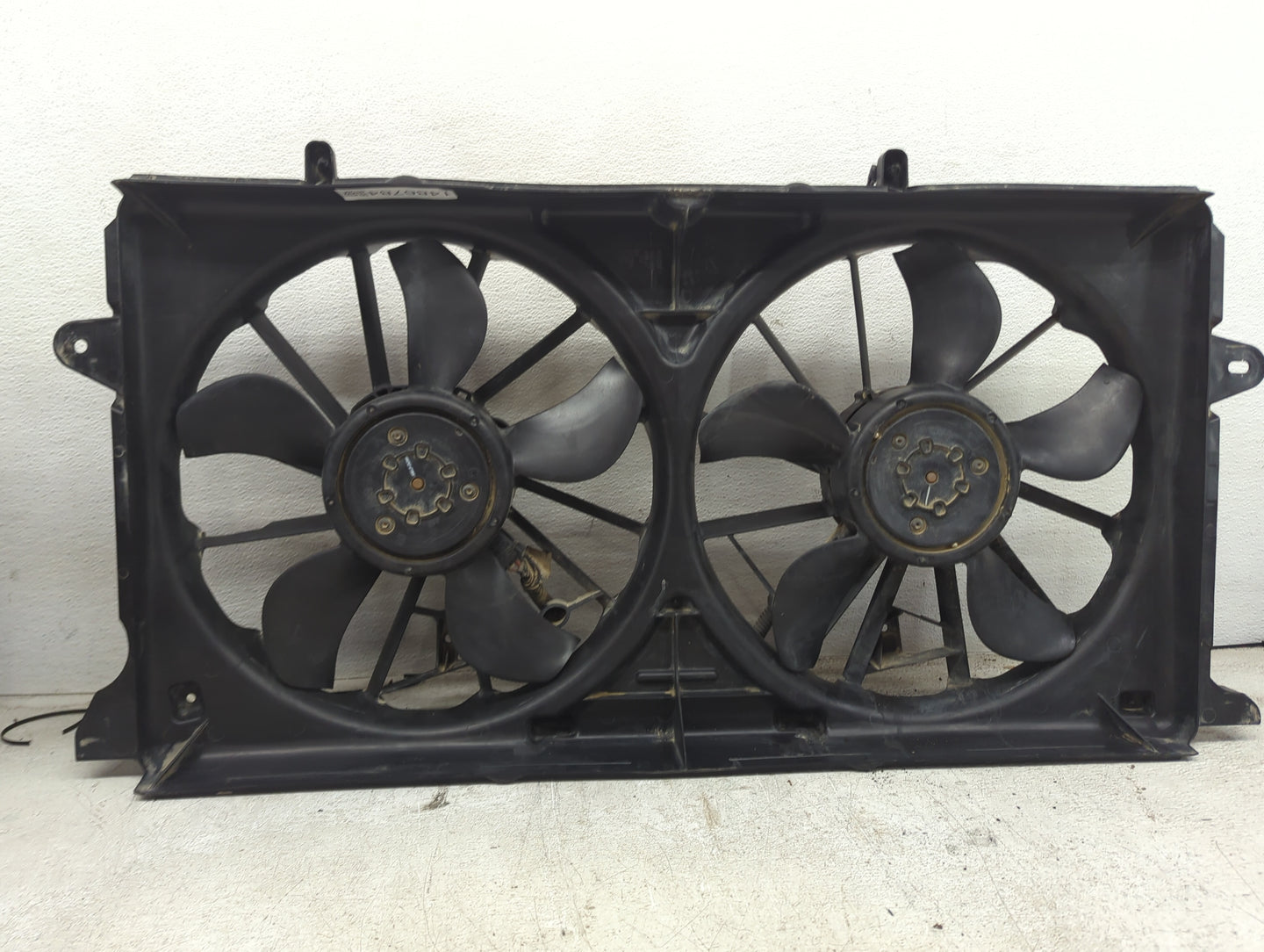 2014-2021 Chevrolet Silverado 1500 Electric Radiator Cooling Fan Motor Assembly P/N:0130308471 1137328093 Fits OEM Used Auto