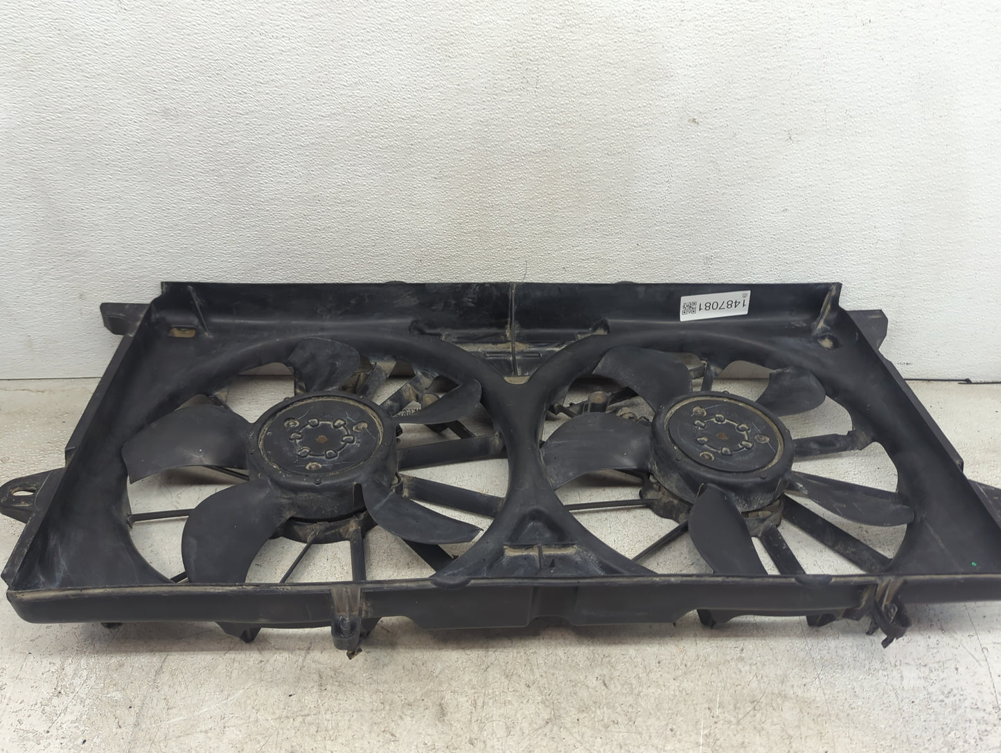 2014-2021 Chevrolet Silverado 1500 Electric Radiator Cooling Fan Motor Assembly P/N:23115737 008102488B6 Fits OEM Used Auto 