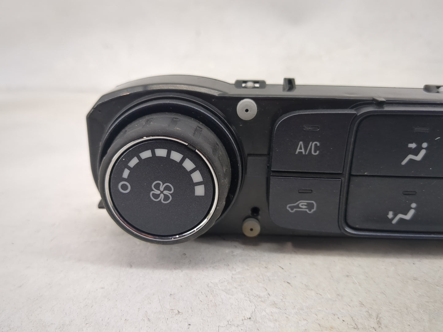 2014-2019 Chevrolet Silverado 1500 Climate Control Module Temperature AC/Heater Replacement P/N:23486621 7370200000000X Fits