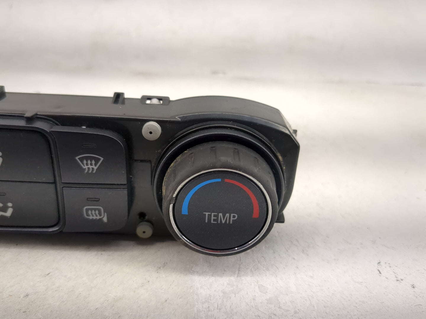 2014-2019 Chevrolet Silverado 1500 Climate Control Module Temperature AC/Heater Replacement P/N:23486621 7370200000000X Fits