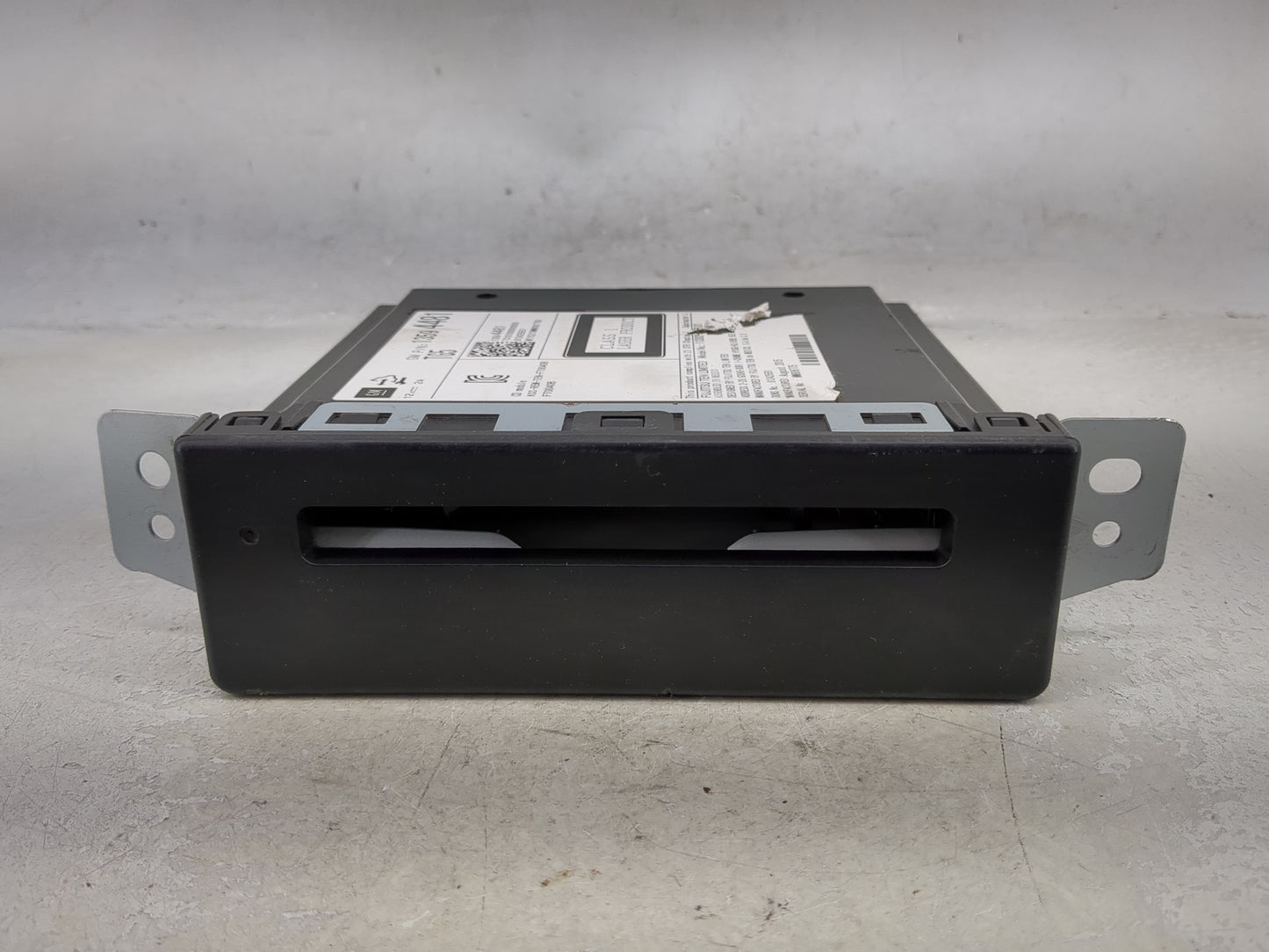 2015 Chevrolet Silverado 1500 Radio AM FM Cd Player Receiver Replacement P/N:13594481 Fits OEM Used Auto Parts - Oemusedauto