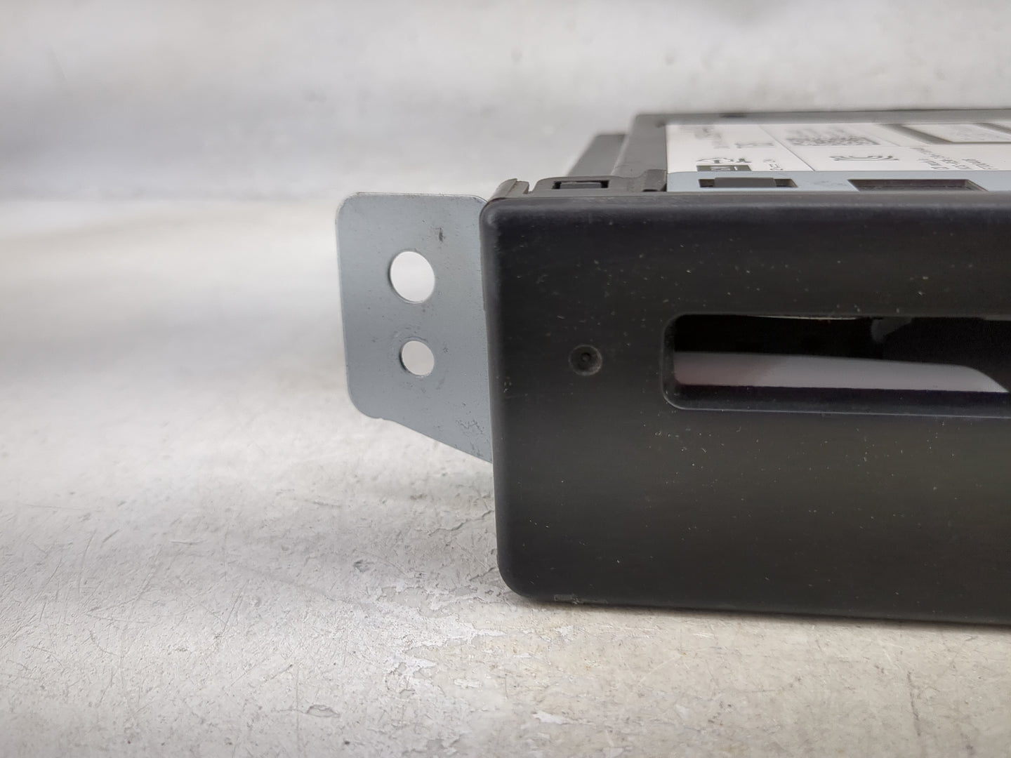 2015 Chevrolet Silverado 1500 Radio AM FM Cd Player Receiver Replacement P/N:13594481 Fits OEM Used Auto Parts - Oemusedauto