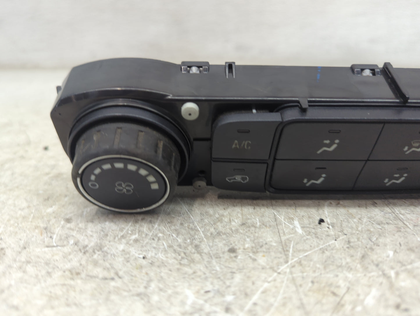 2014-2018 Chevrolet Silverado 1500 Climate Control Module Temperature AC/Heater Replacement P/N:23468621 737020000000X Fits 