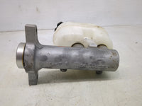 2014-2019 Chevrolet Silverado 1500 Brake Master Cylinder 1513069 - Oemusedautoparts1.com