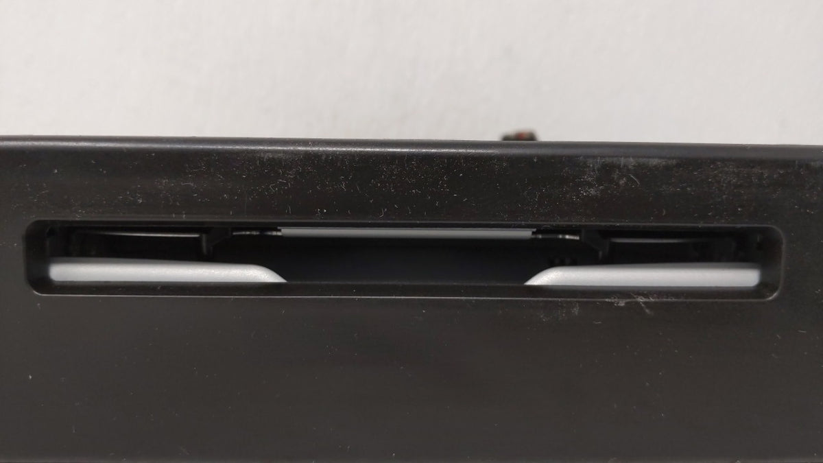 2015-2019 Chevrolet Silverado 1500 Am Fm Cd Player Radio Receiver 162424 - Oemusedautoparts1.com